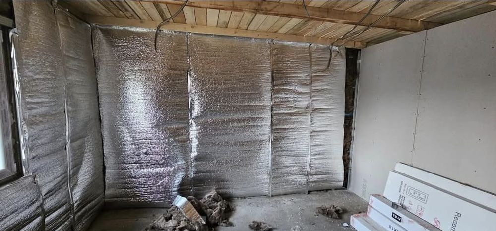 Vand casa pe structura metalica