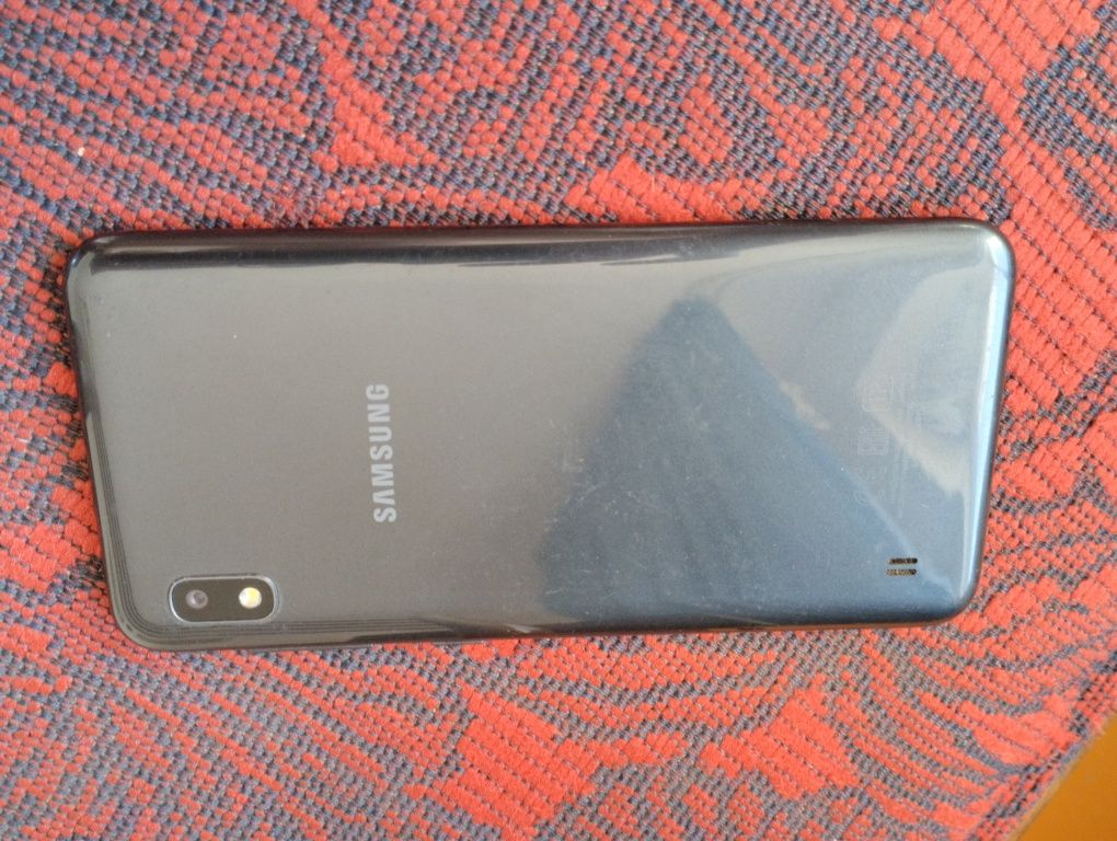 Продам Samsung А10