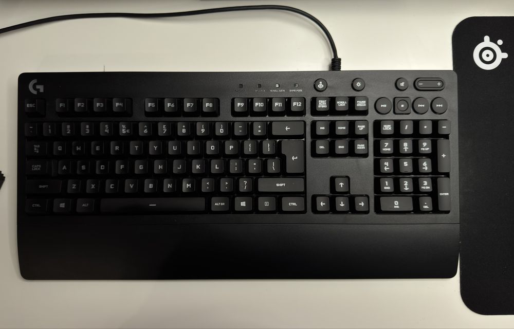 Tastatura Logitech G213 RGB
