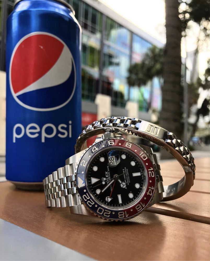 Rolex GMT Pepsi / Jubilee