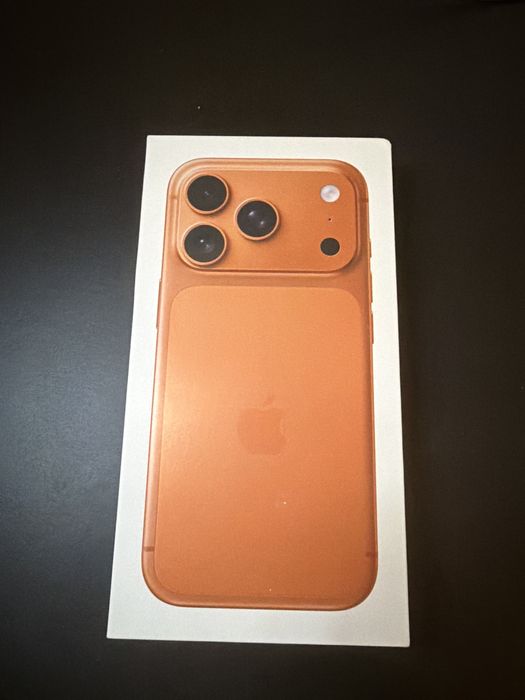 IPhone 17 pro 512 gb cosmic orange