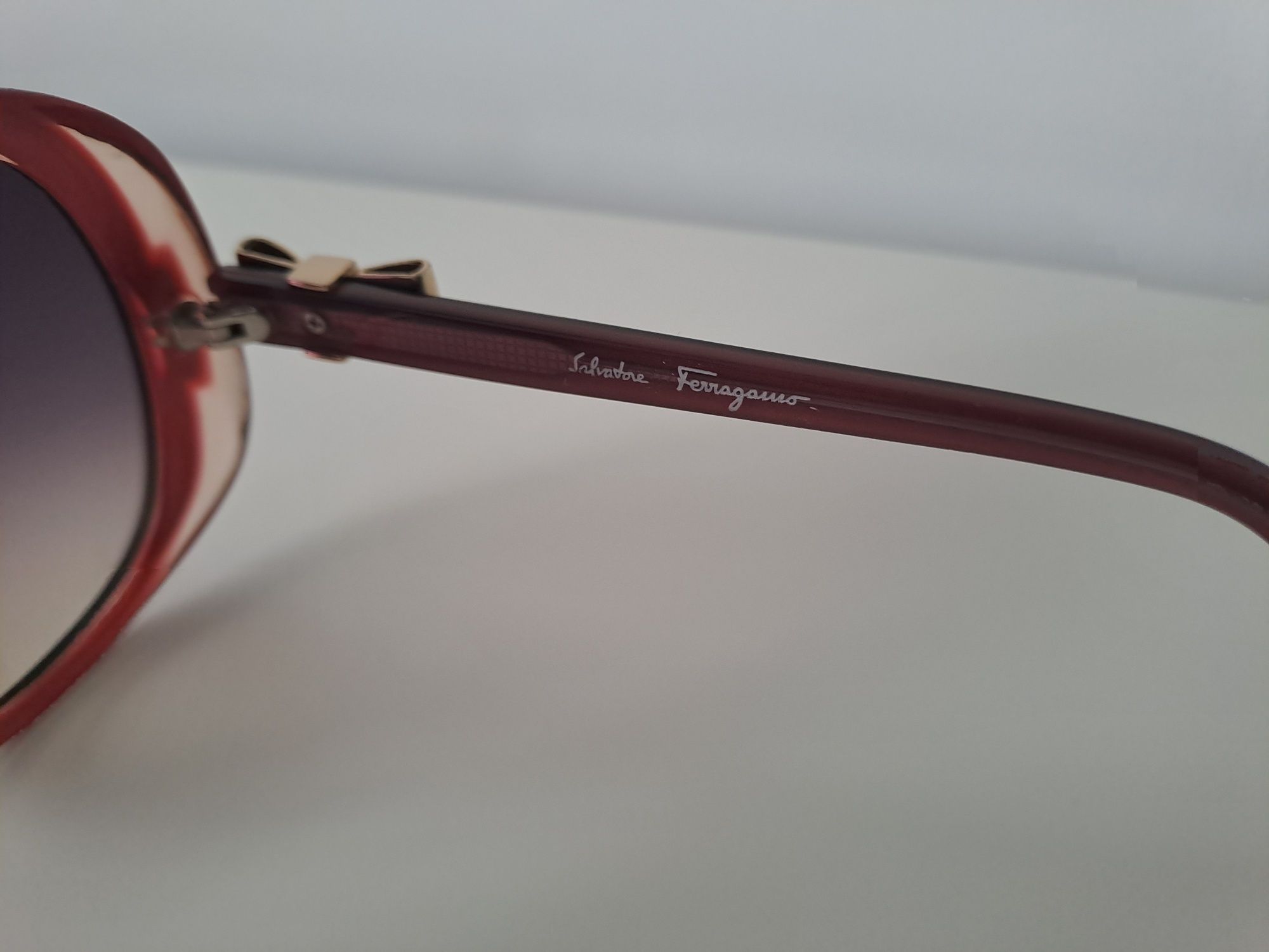 Слънчеви очила Salvatore Ferragamo