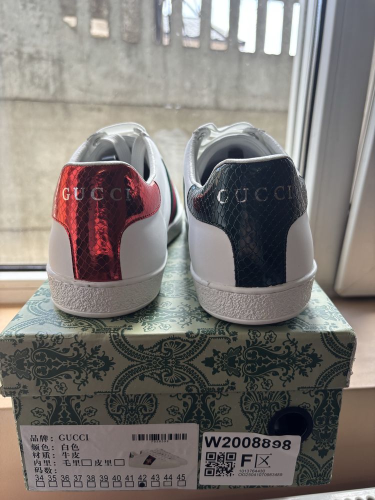 Adidasi Gucci 42