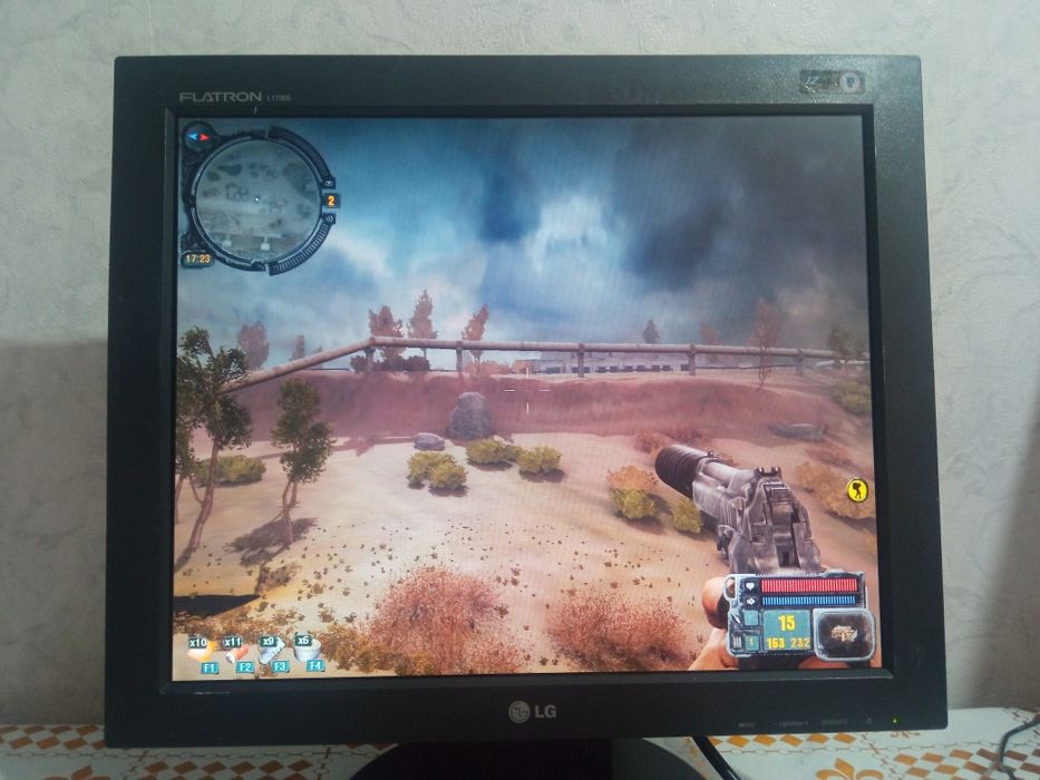 Монитор за символическую цену