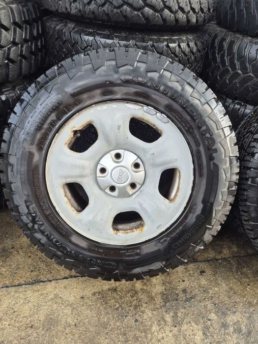 Гуми с джанти за Jeep Cherokee