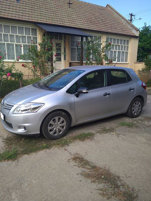 Toyota Auris  superba!  5400 euro negociabil