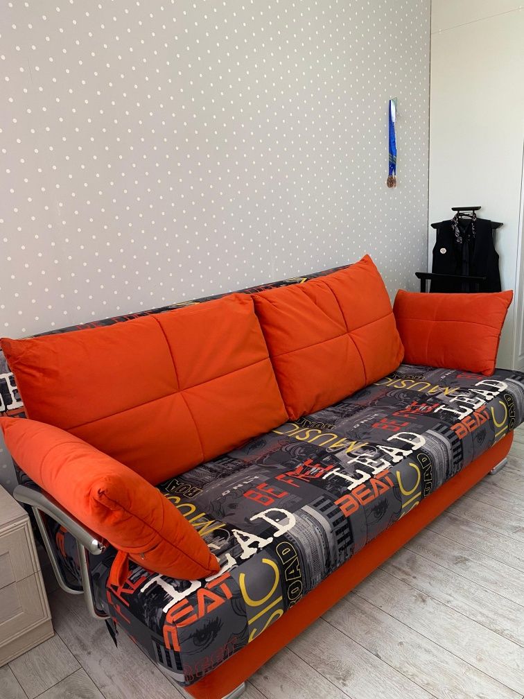 Продам диван Челси