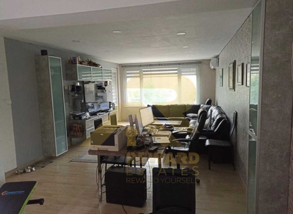 Продава се Многостаен апартамент в София, Център - 150 кв.м за 2067 €/кв.м - Снимка #1