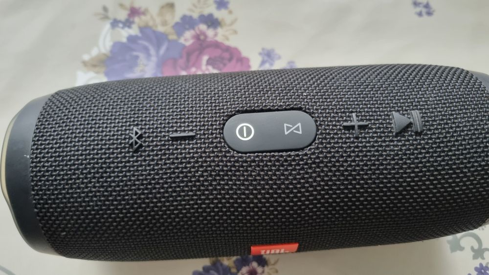 Boxa jbl charge 3 cu baterie noua