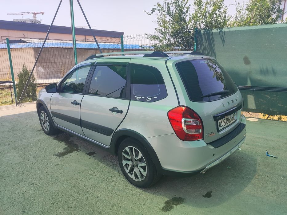 Продается лада гранта кросс полный фул,2020г пробег 58000, 1,6-106л.с