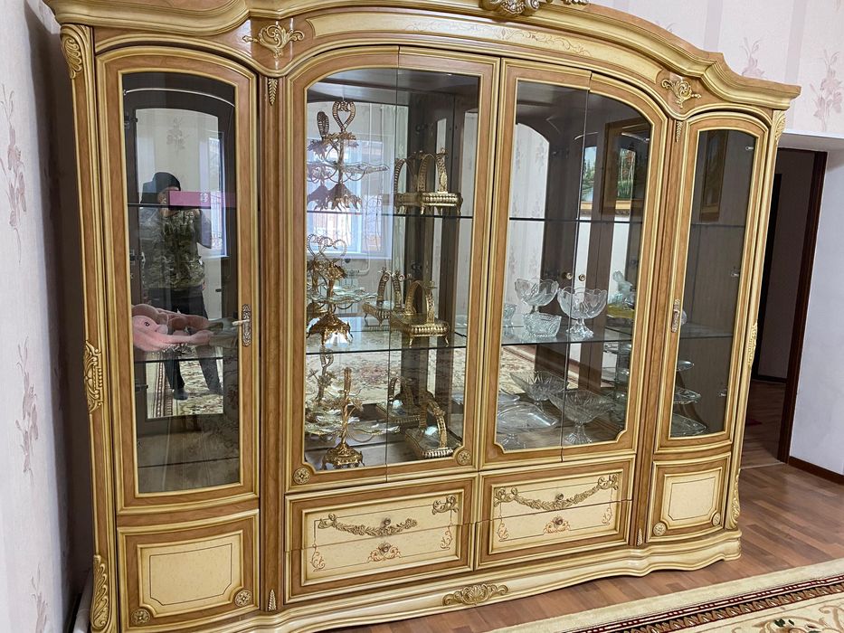 Новый Сервант , келісім бар