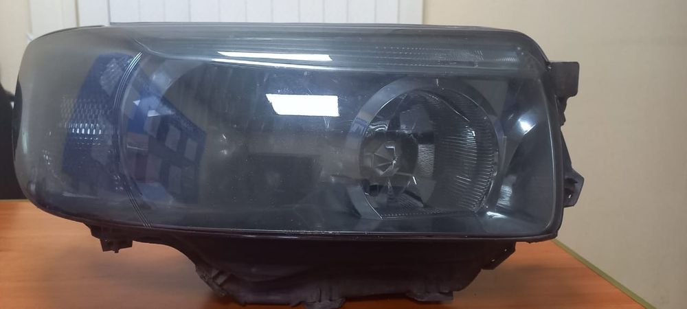 Продам фару Субару