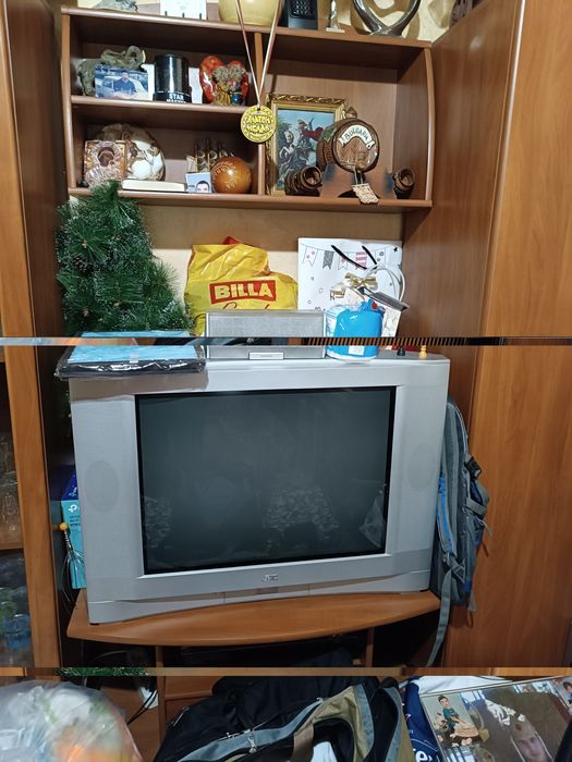 Продавам телевизор JVC 80 лв