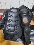 Vând armură moto/enduro XS