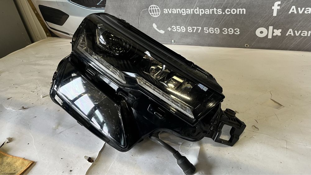 Фар Ляв и десен Skoda Karoq