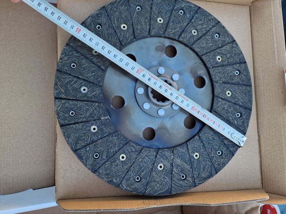 Disc ambreiaj tractor fiat 650 om preț 620 lei se poate trimite prin c