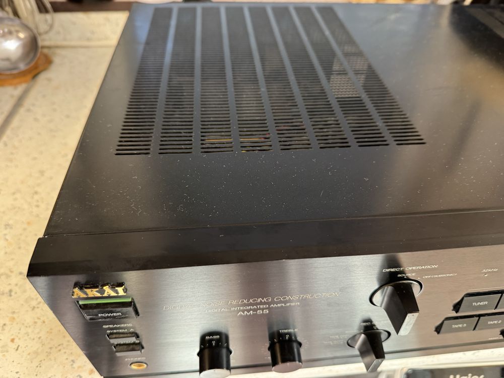 Akai AM-55 Стерео усилвател DAC
