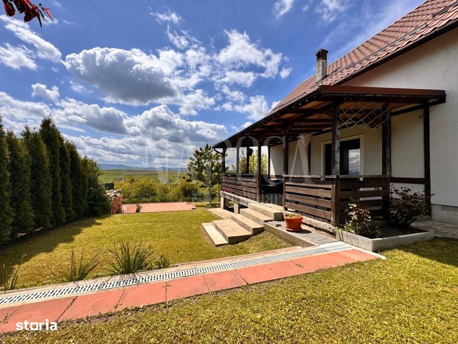 Casa 5 camere de vanzare in Salicea