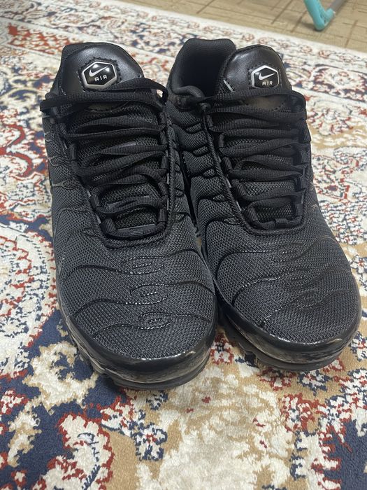 Продам air max tn черный
