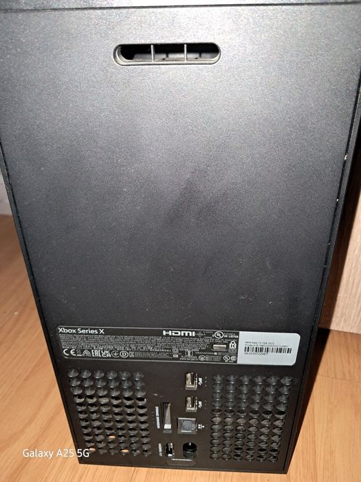 Vind xbox  x 1TB  + 6 jocuri xbox one 2000 lei 
Cine este interesat te