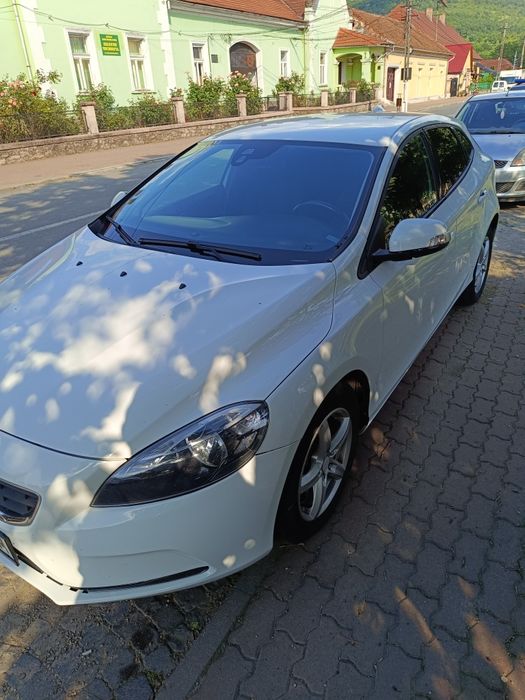 Vând Volvo V40 diesel