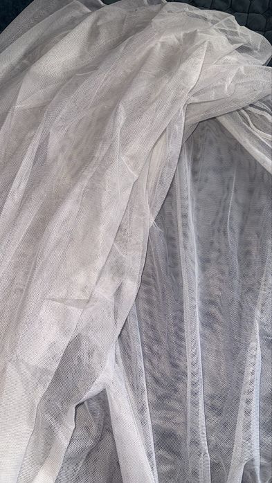 Продам белую тюль-сетку 2 шт