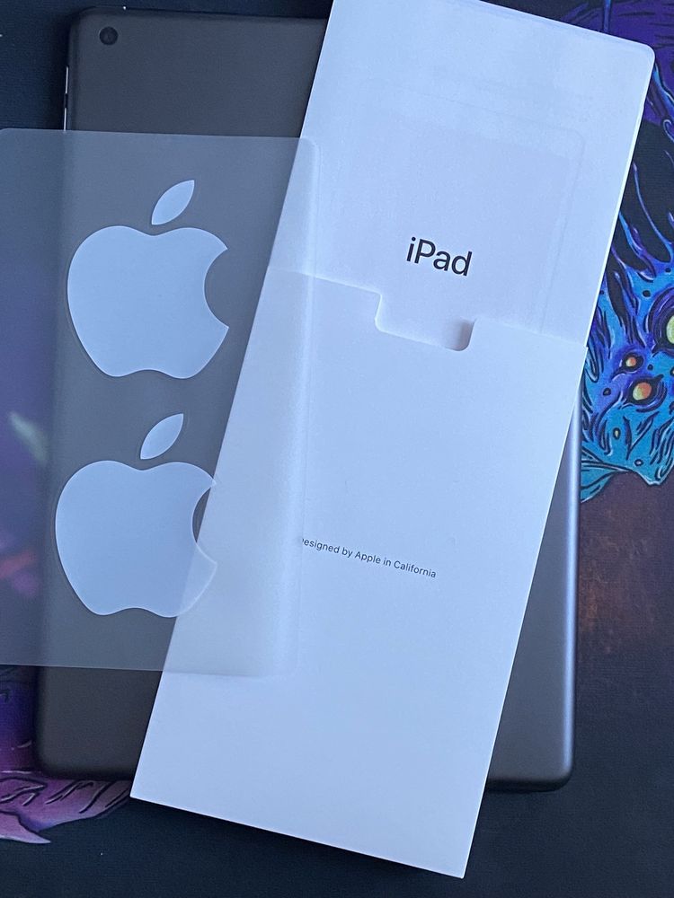 Продам IPad 2020 года