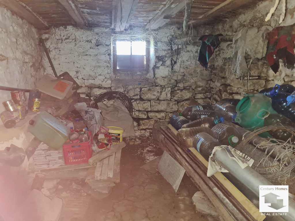 116191 Две къщи в един имот с огромен двор в с. Балван, В.Търново