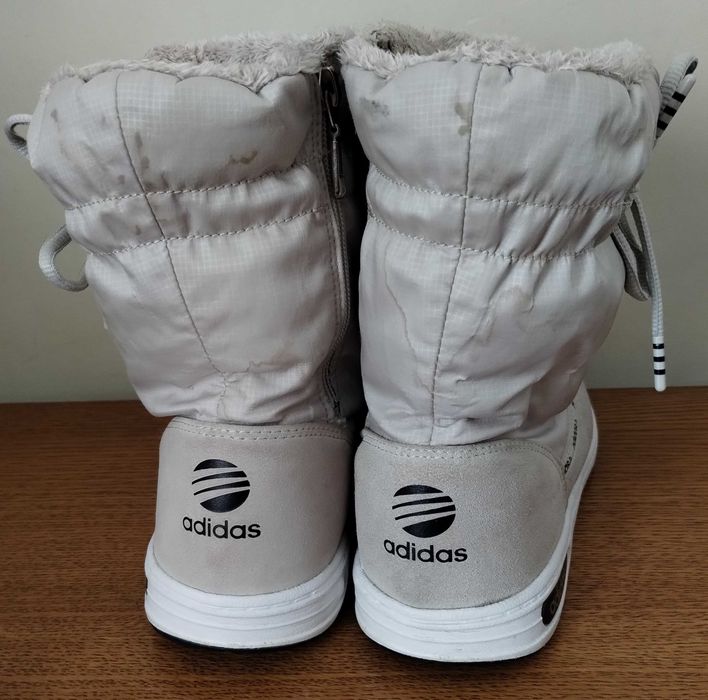 Ghete ADIDAS, impermeabile, imblanite, masura 39 1/3, gri