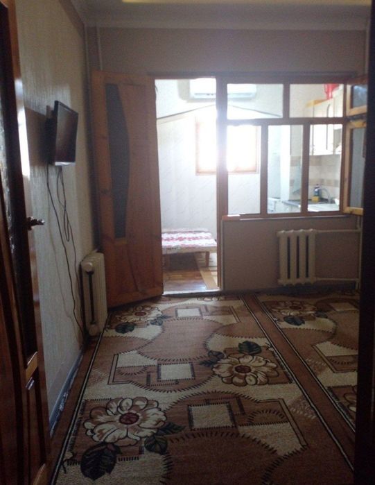 Продаётся квартира против базар Куйлюк. Рядом Компас