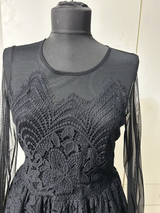 Rochie eleganta seara, stare foarte buna.