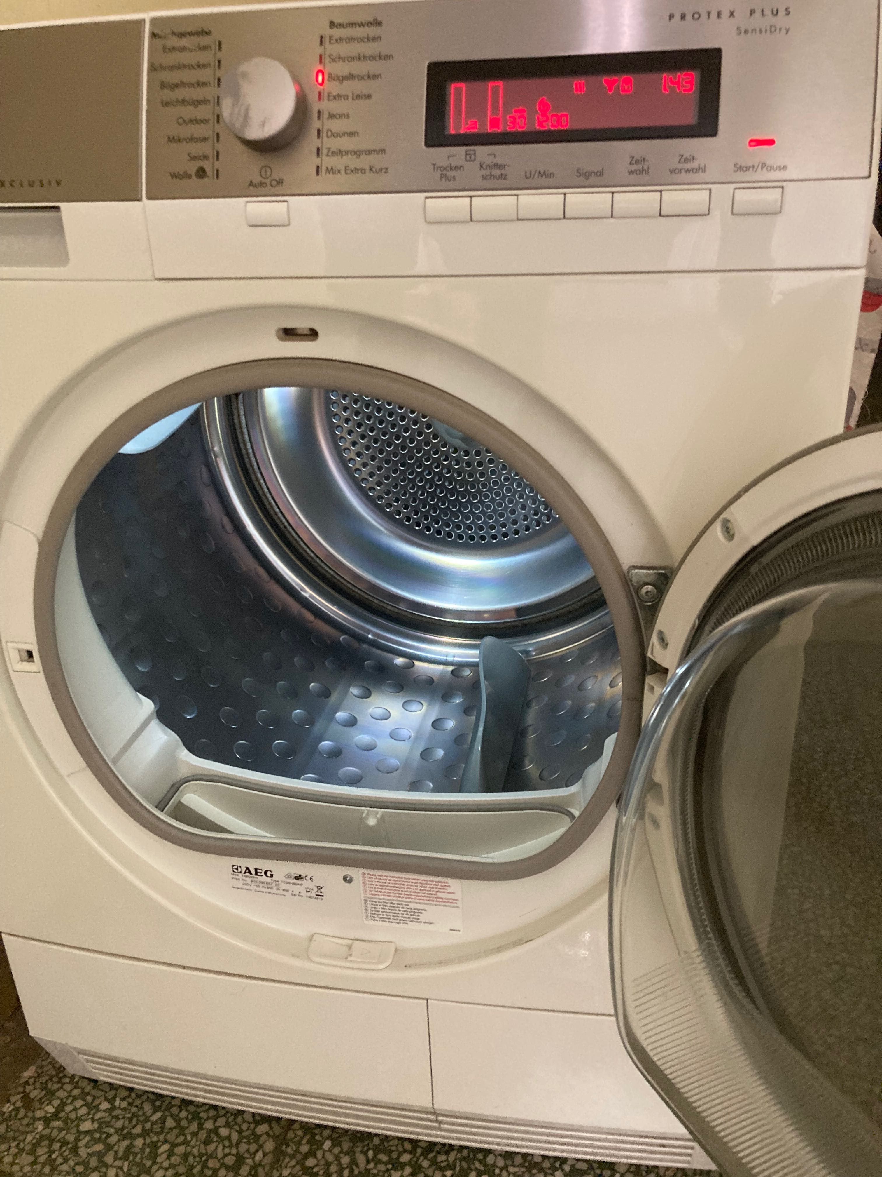 Сушилня AEG T86589IH 8кг