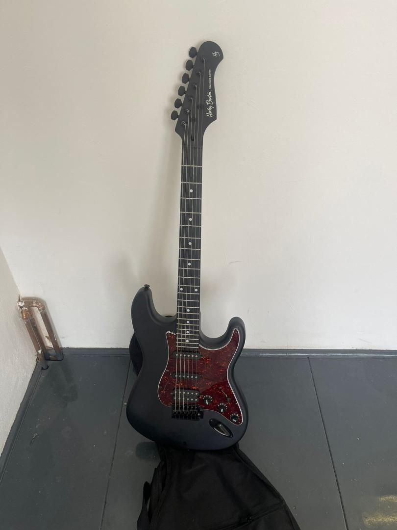 Chitara Harley Benton ST-20HSS SBK Standard Series -A-
