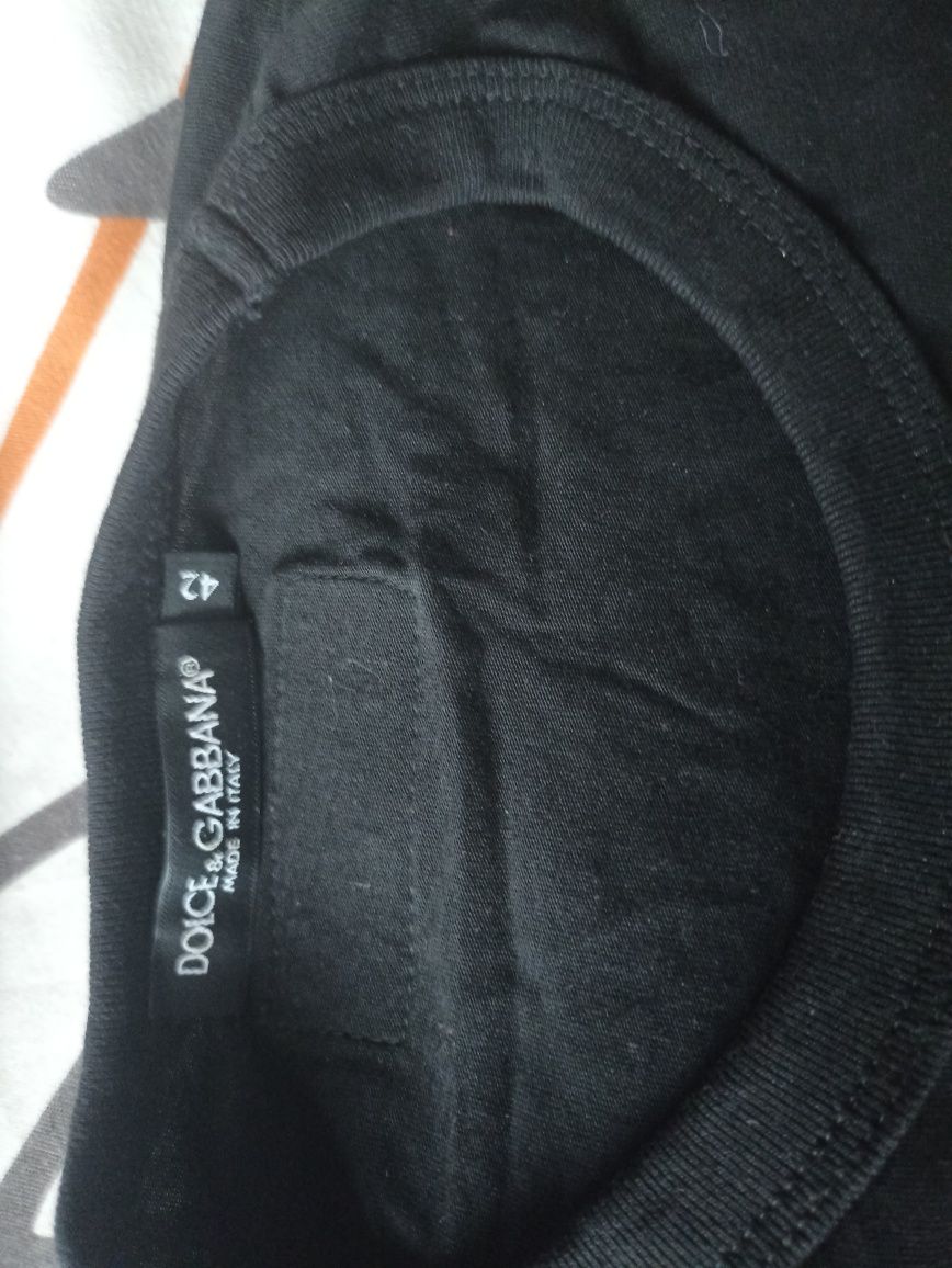 Продавам дамска тениска на dolce&cabana
