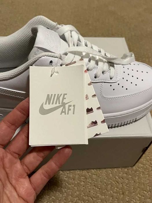 Nike Air Force 1 Triple White