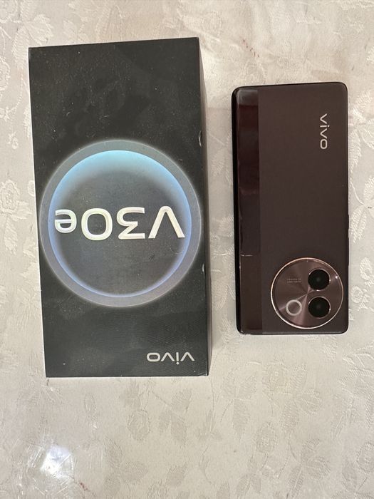 Смартфон vivo v30e 256гб