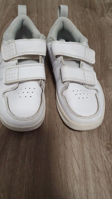 Adidasi nike 31.5