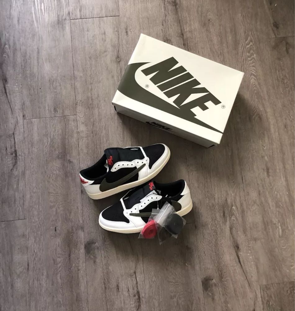 Travis Scott Olive Black Adidasi Nike Air Jordan 1