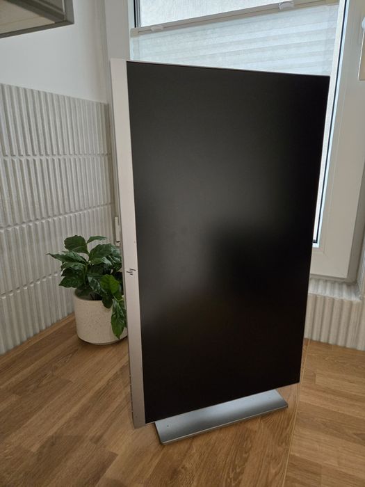 Monitor HP E233, 23" (58,4 cm), LCD – stare foarte bună