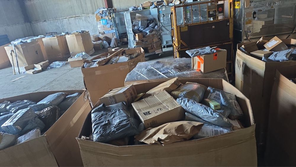 Палети с дребна стока от куриерите от европа пощенски пратки