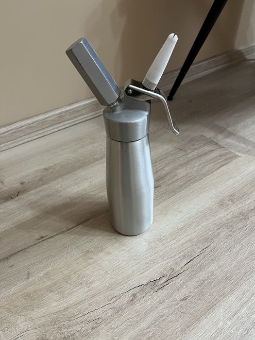 Сифон за сметана