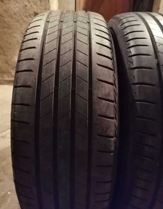 Продавам 2 броя летни гуми 185.65.15 на 1 сезон дот 2021 Brijiston