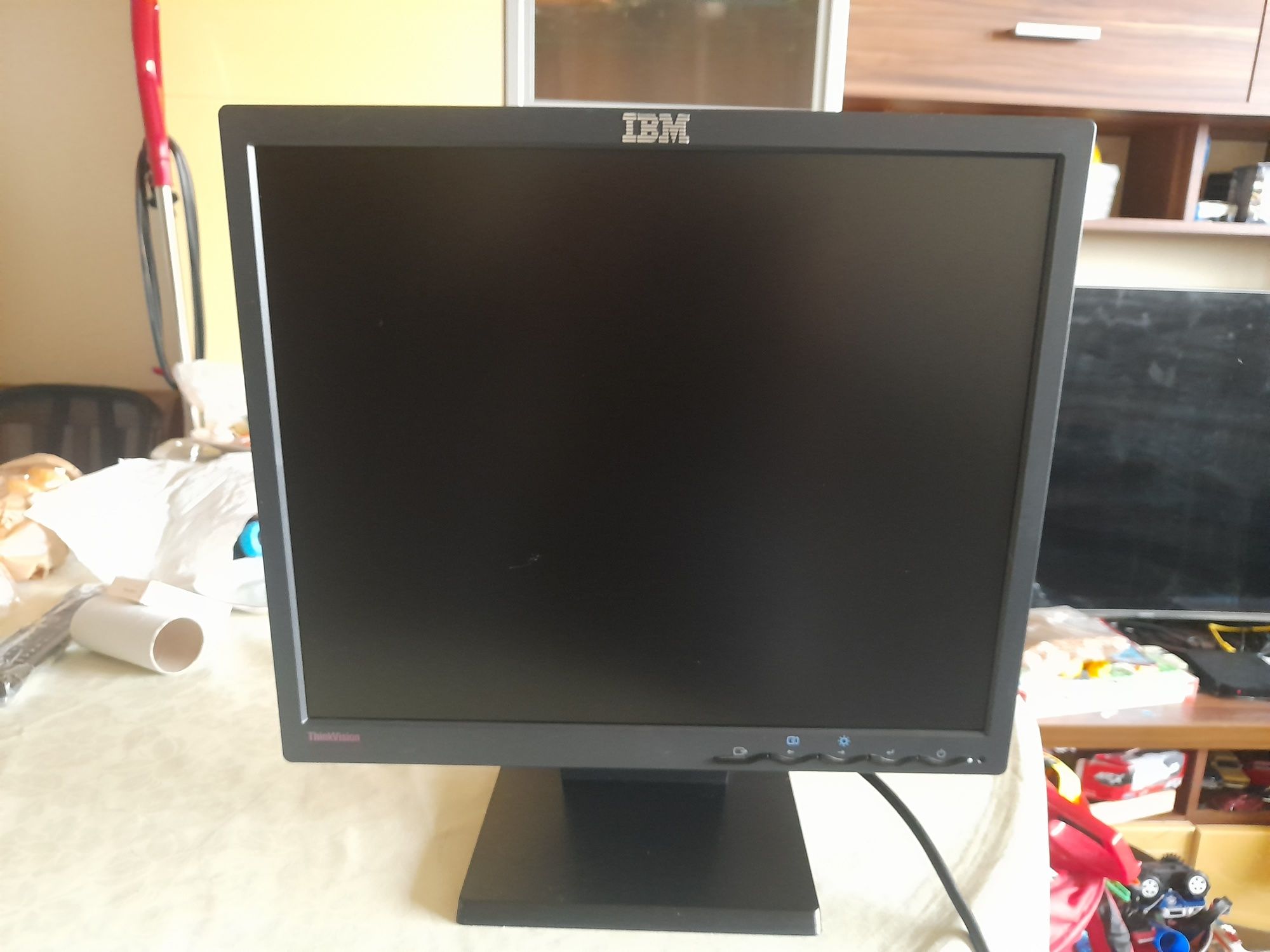 Монитор Dell 19 inch