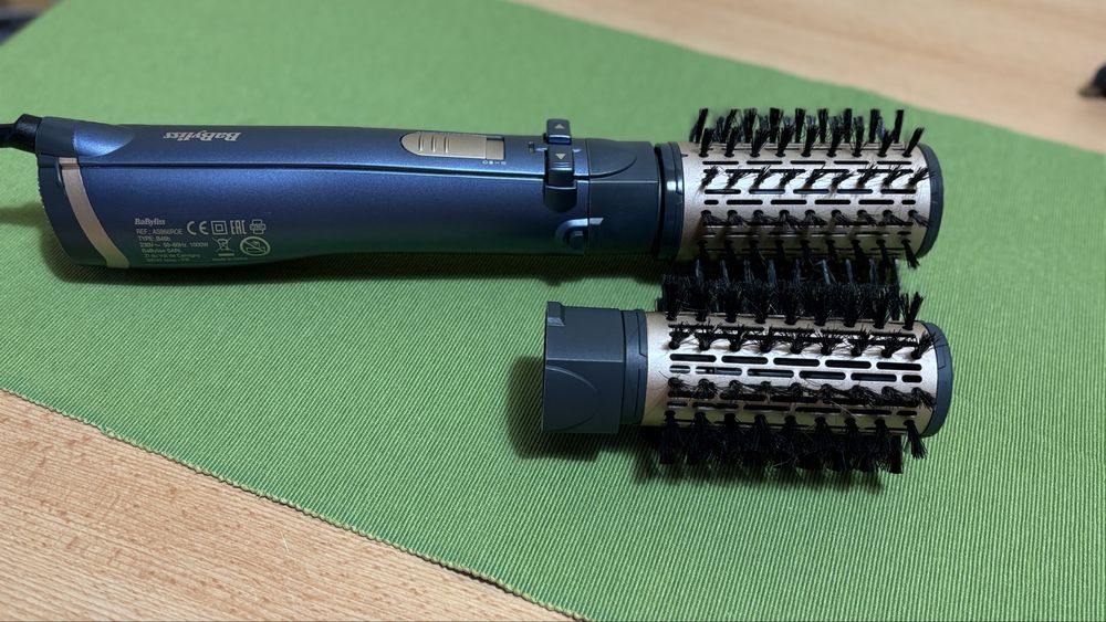 Perie rotativǎ Babyliss Frizz-free Airbrush ASS966ROE