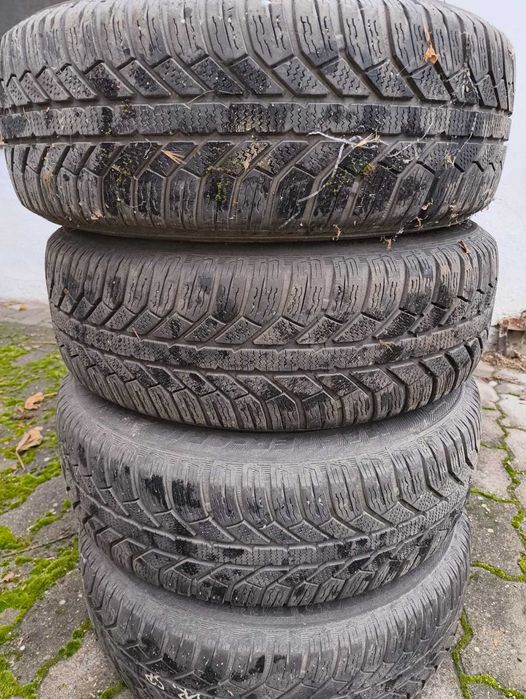Anvelope iarnă Semperit 195/65 R15 + jante tablă – set 4 bucăți