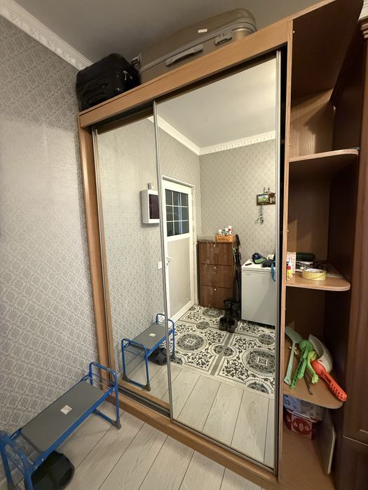 Шкаф-купе зеркальный