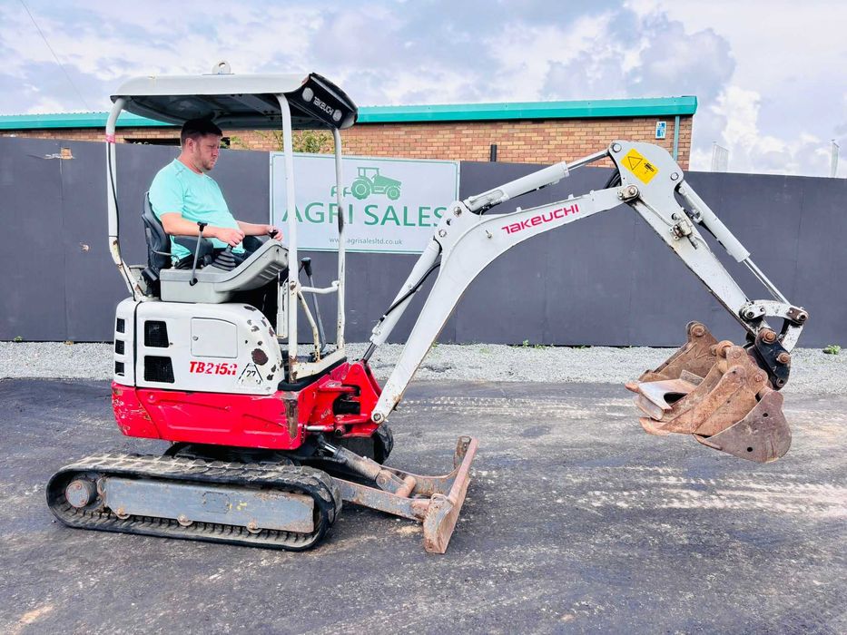 Miniexcavator Takeuchi TB215R