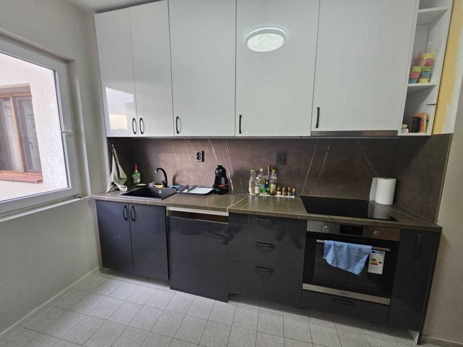 Тристаен Апартамент в Тракия