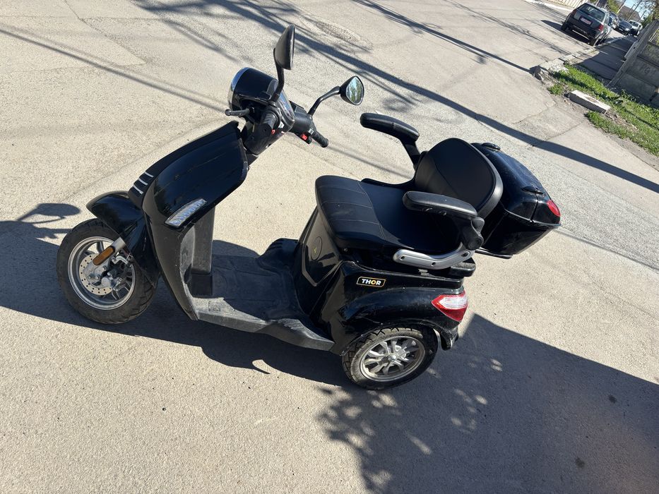 Vand schimb  detalii la telefon