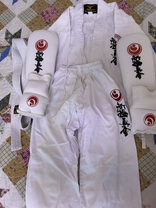 Кимоно для каратэ на 5-6 лет звоните узнавайте